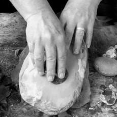 Grinding stone tools. © Hugo Anderson-Whymark